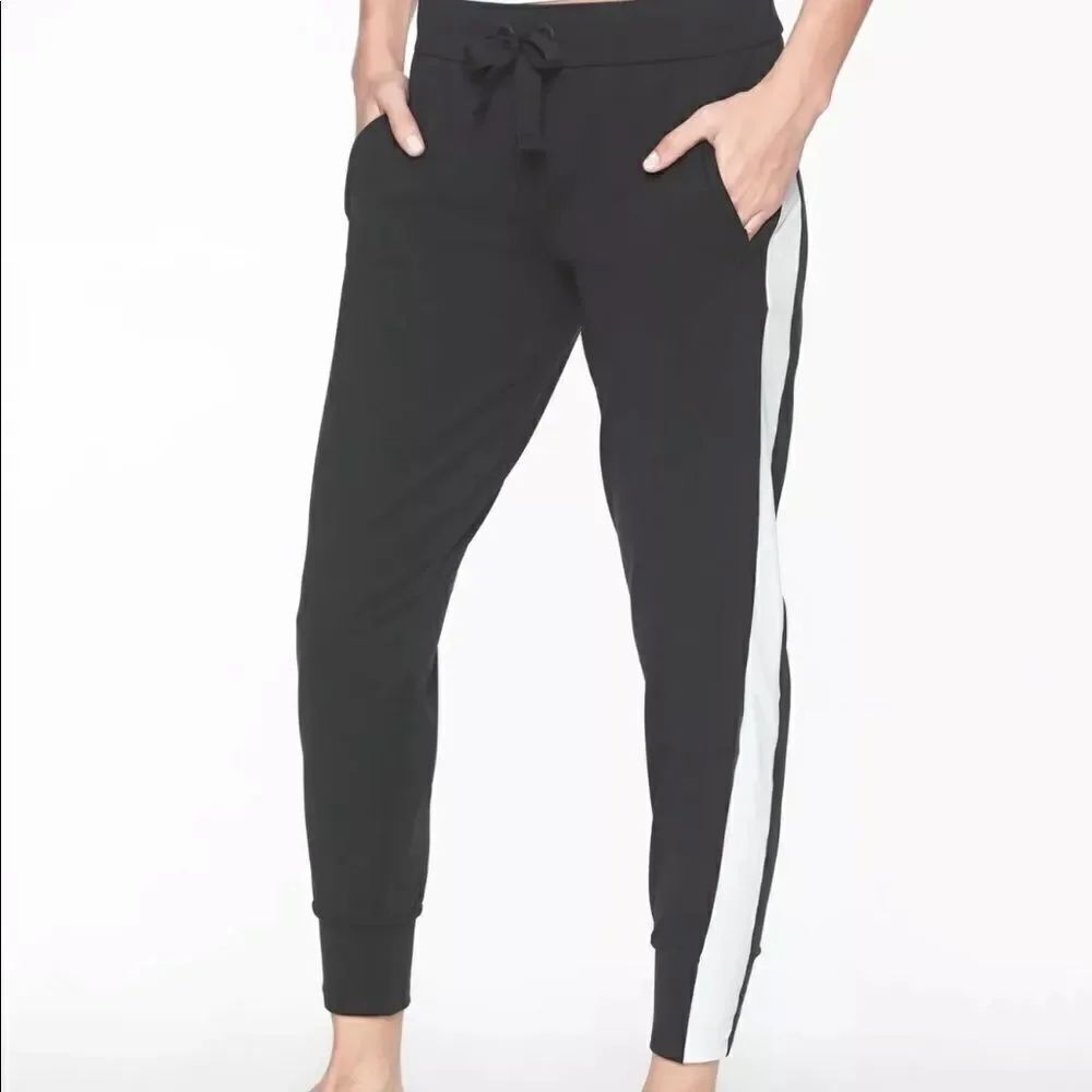 Athleta Metro Track Jogger Black Size XXS style #338183